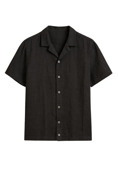 The Alpha Studio AU-1470L 1014 men's asphalt-colored linen shirt combines a bowling cut with breathable natural fabric and contrasting buttons for a bold, contemporary style. ALPHA STUDIO |  | AU-1470L1014